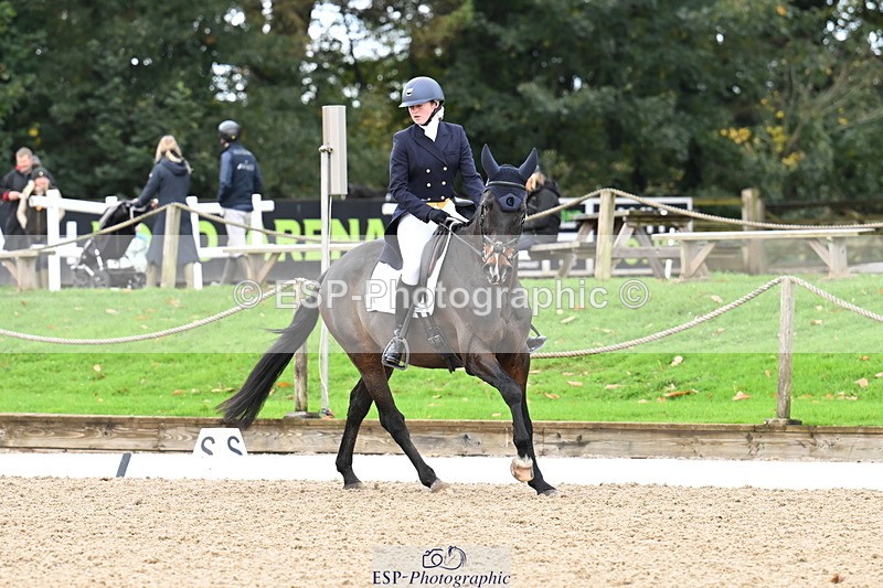 251023A-100627-01426 - B-126-Catherine.Van.Randwyck