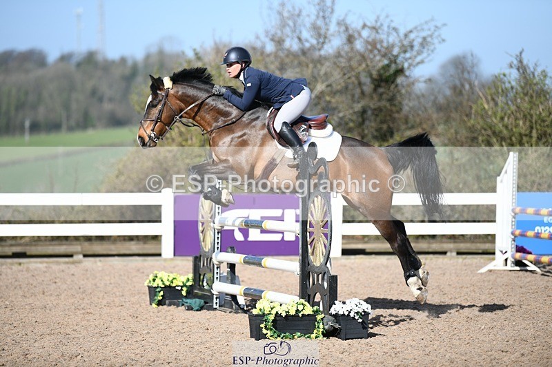 250330-102606-06111 - Cls 32 British Novice and 90cm