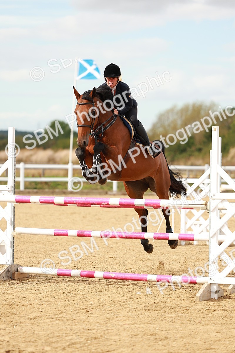 SBM_001403 - Class 4 - Senior Newcomers - 1.10m