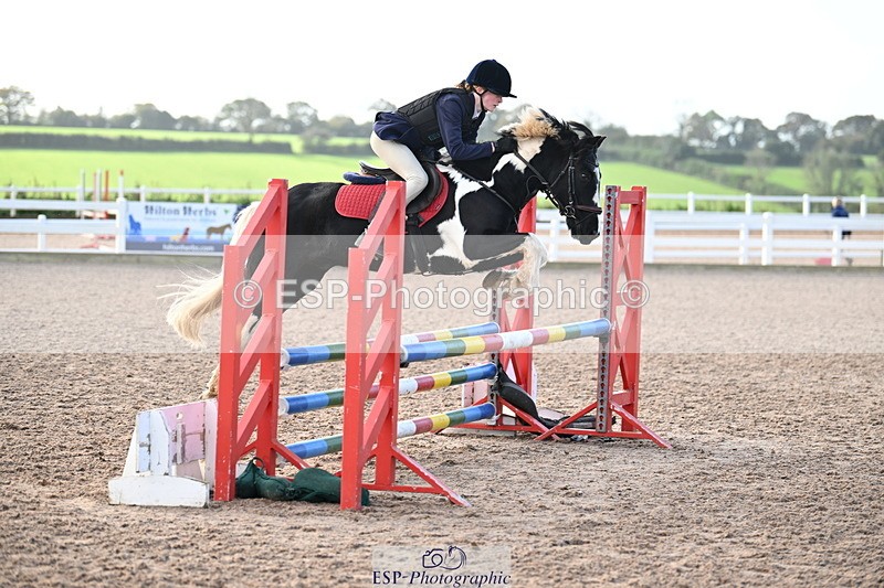 241026A-111009-00312 - SAT Cls 5 Pony British Novice and 80cm