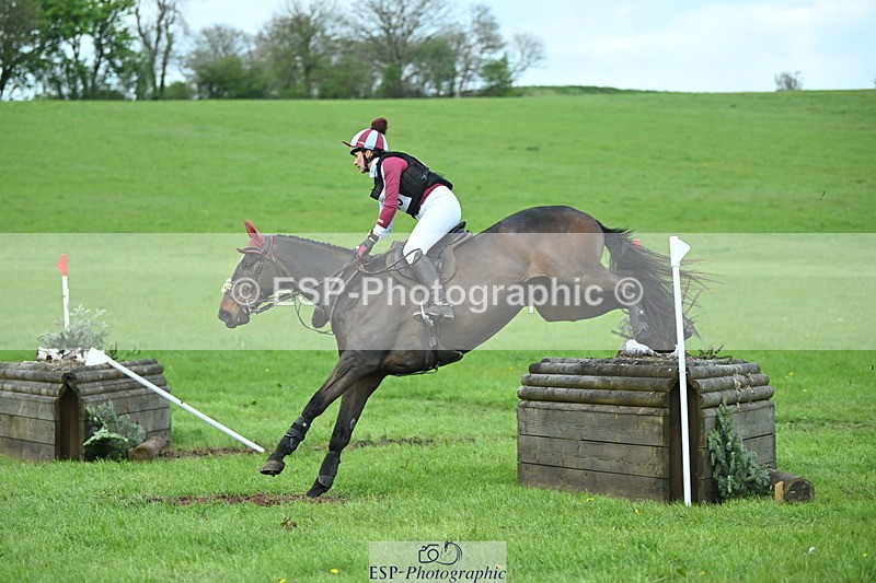 250419-173729-14165 - 869-Lizette.Jackman-MURPHYS.GAUNTLET