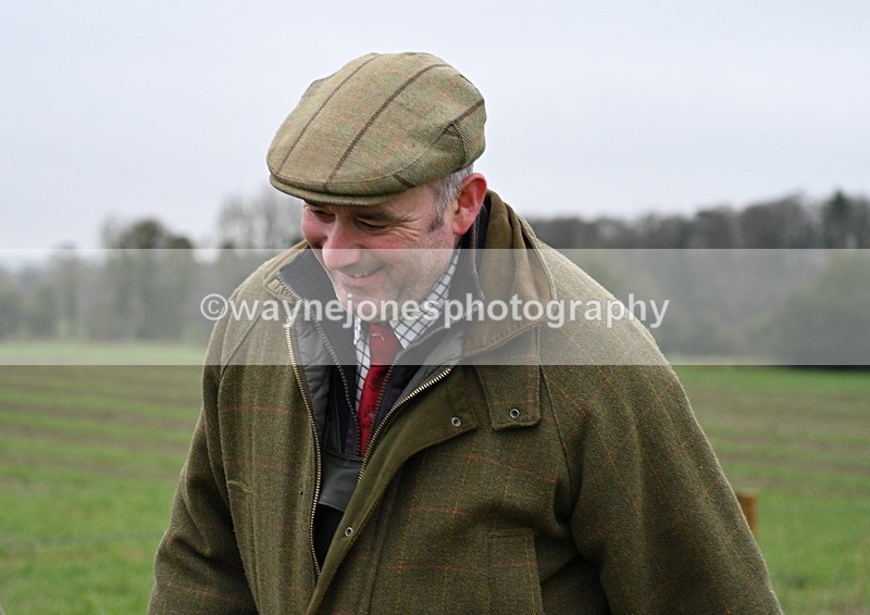 WJ7_9449 - Walk out..