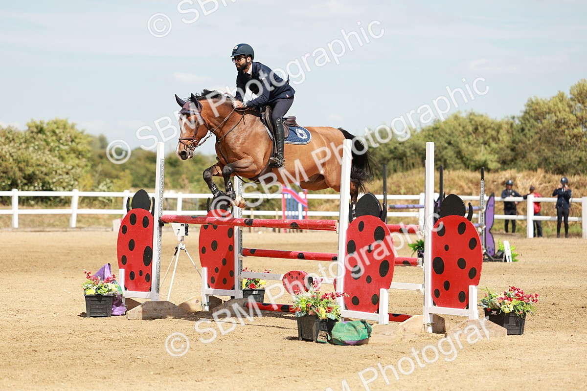 SBM_007828 - Class 4 - Senior Foxhunter - 1.20m Open