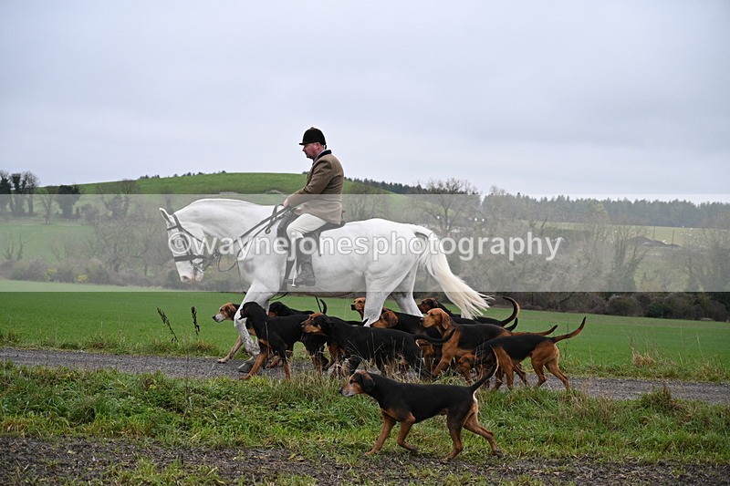 WJ7_9628 - Walk out..