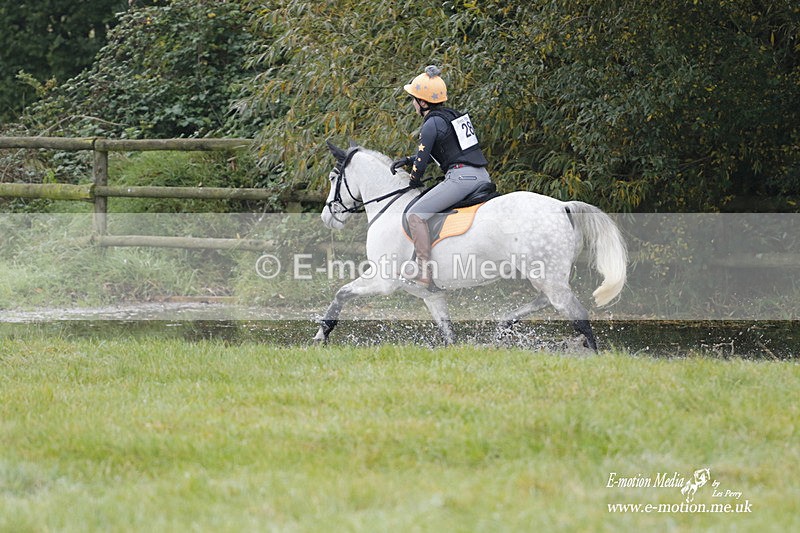 WWHT 171021 0613 - Novice Restricted (0.80m)  17/10/21