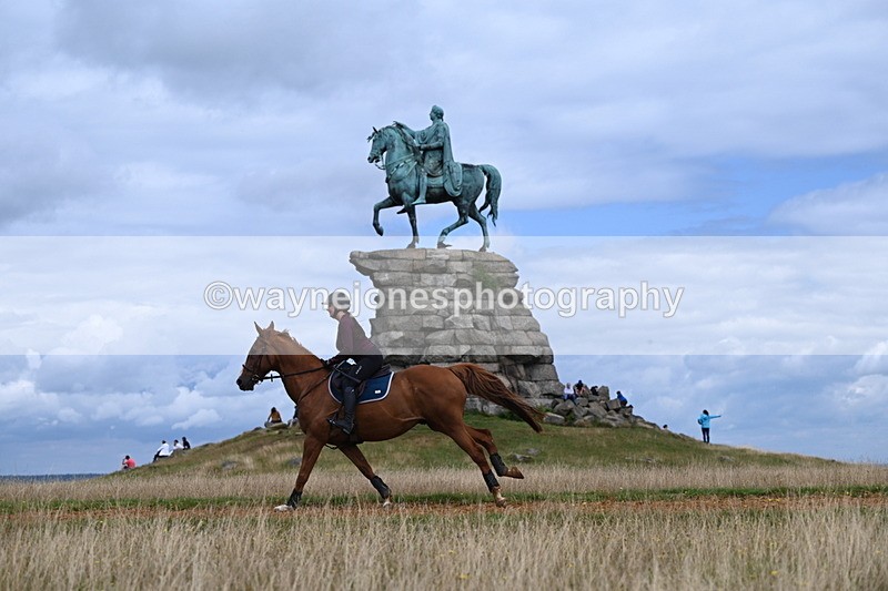 DSC_7015 - Time at Statue 12:45 to 13:15