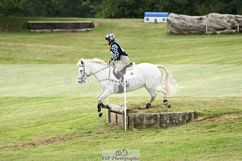 240825X-173103-37943 - 80cm XC 17.30 to End