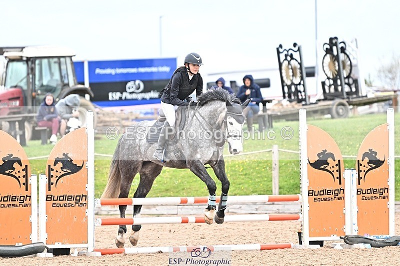 250414-102834-00098 - 80cm Round 1