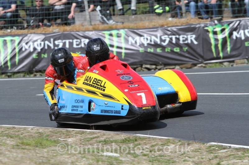 Ian Bell / Carl Bell* Yamaha / Ian Bell Motorcycles - Sure Sidecar Race 1