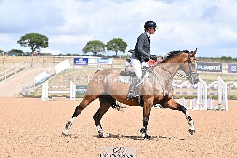 260819-143149-01130 - Cls 6 Foxhunter and 1.20m