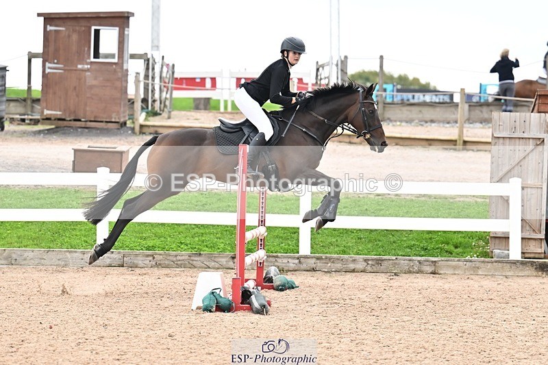 250920-110224-00353 - Cls 22+23 Club and Schools 70cm