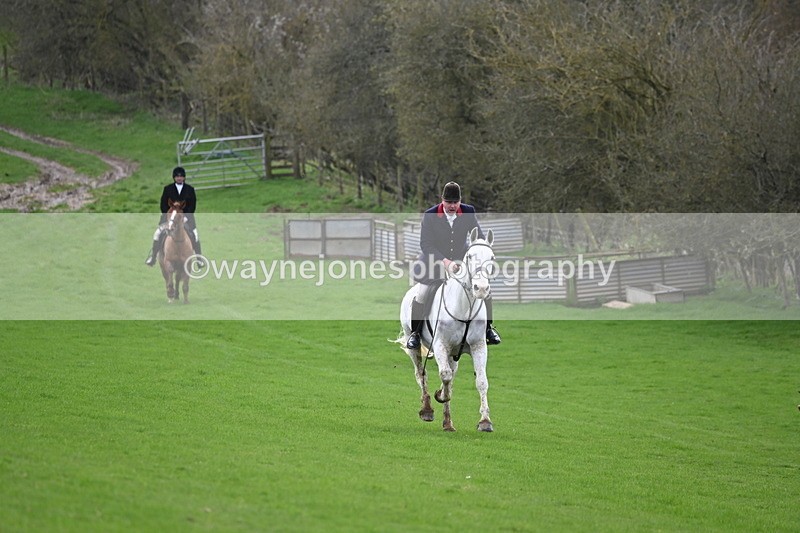 WJ6_8981 - Line Three