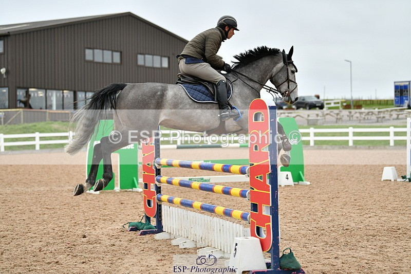 240112A-122409-00710 - Cls 5 Newcomers and 1.10m Open