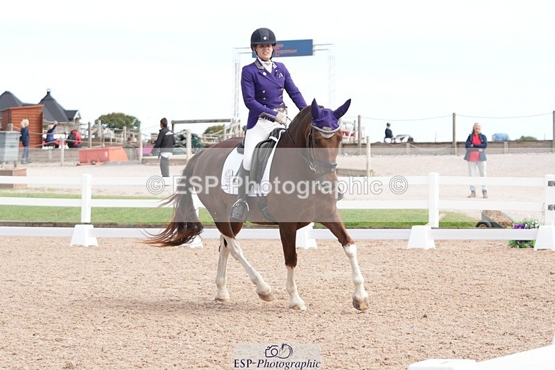 250906-131835-03588 - 017-Natalie.RosewarnePenpont.Fancy.That