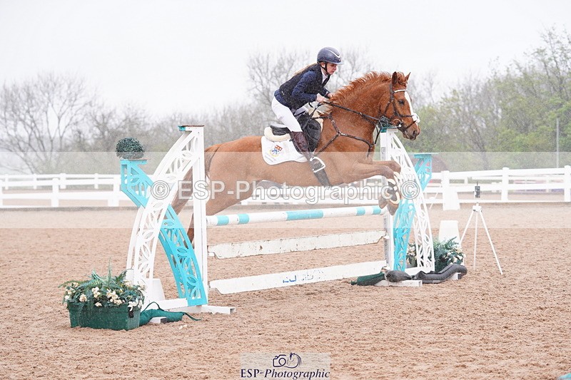 240505A-135152-06172 - Cls 18 & 19 Club & Schools 90cm