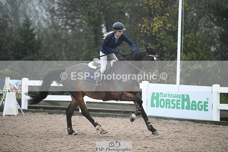 241103A-112116-07767 - SUN Cls 21 Snr Newcomers and 1.10m Open