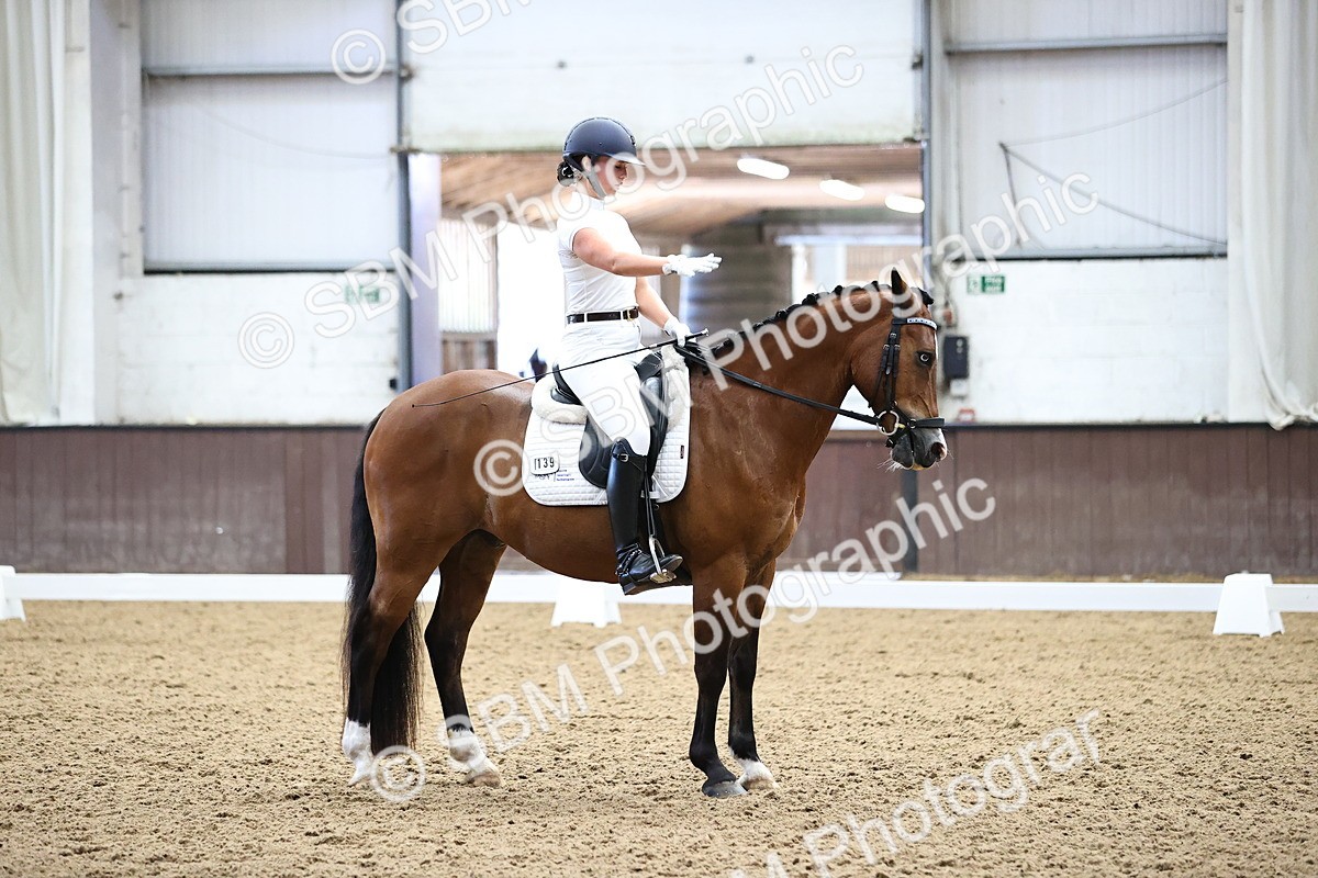 SBM_000552 - Novice 4 Warm Up