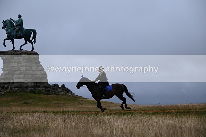 DSC_2076 - Time at Statue 12:13 to 12:32