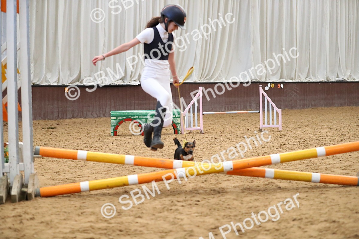 SBM_001918 - Class 3 - Horse & Hound