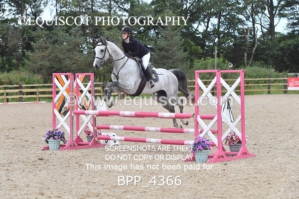 BPP_4366 - CLASS 12 SUN Senior British Novice/ 90cm Open