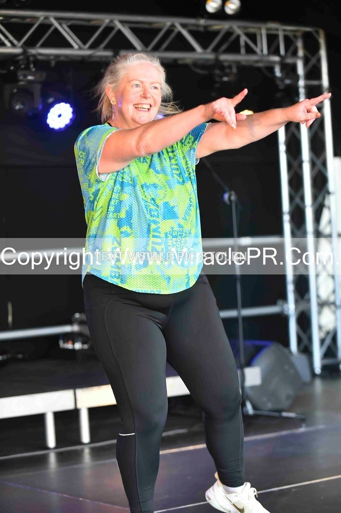 SH4_0419 - Zumba with Sara Ann.