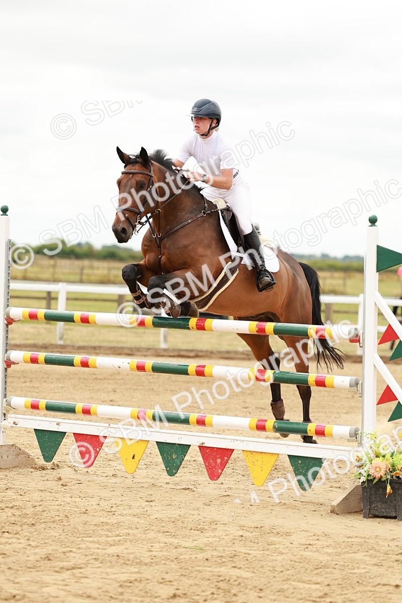 SBM_017757 - Class 21 - Senior Newcomers Championship 2d Rd