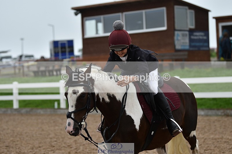 220829A-153306-00086 - Clear Round & 60cm  1a - 1b