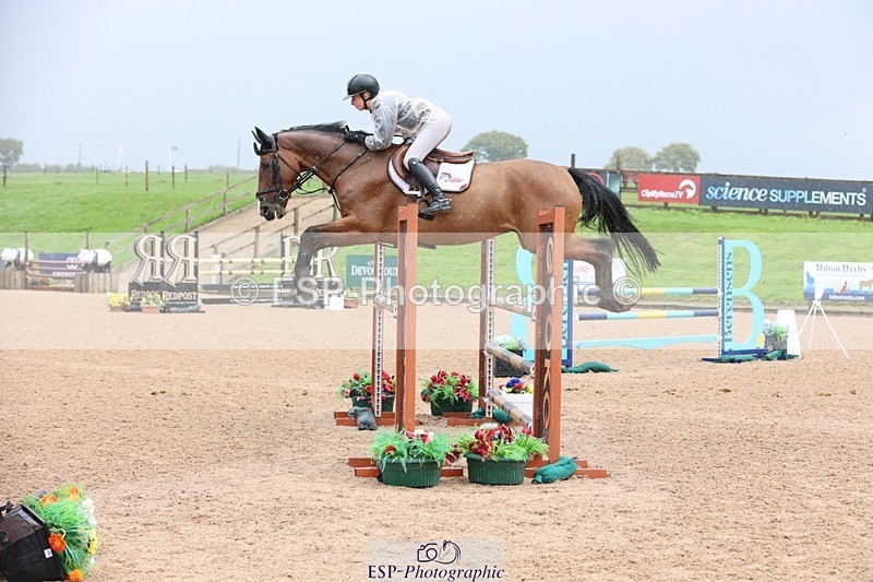 250911-124013-01513 - Cls 3 Snr Foxhunter