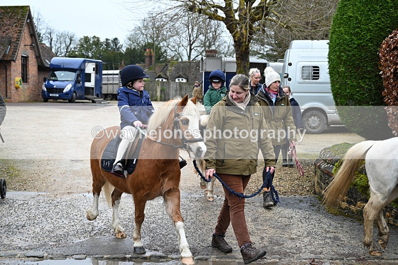 WJ7_9340 - Walk out..