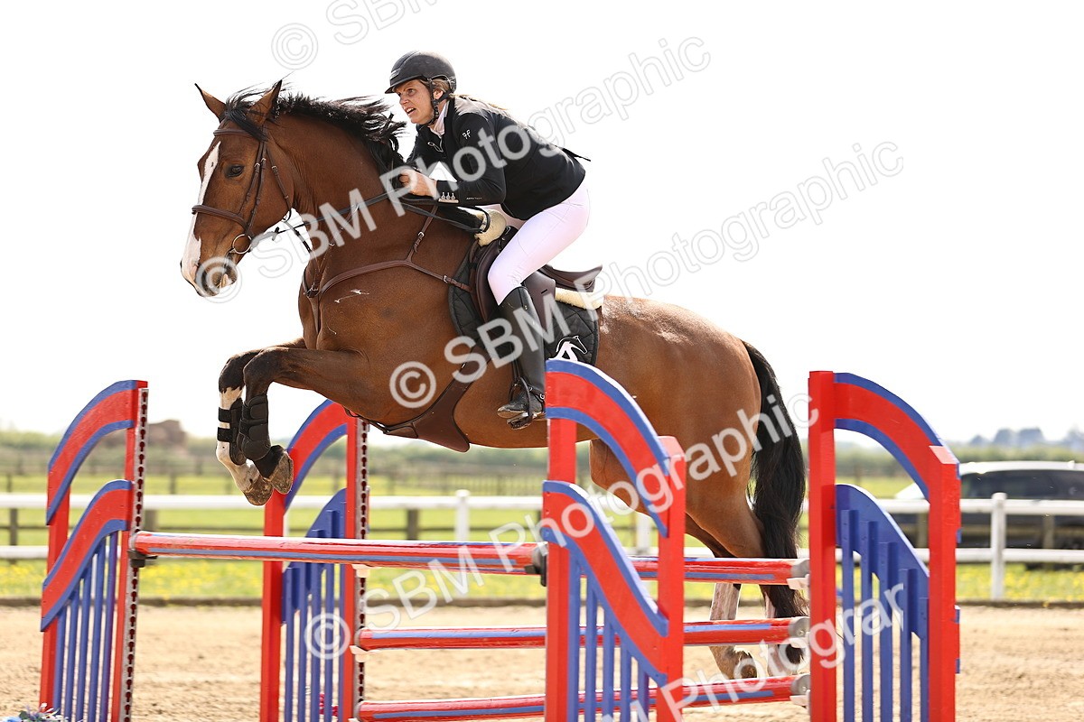  - Class 13 - Senior Foxhunter - 1.20m