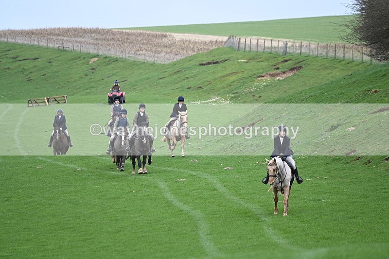 WJ6_9276 - Line Three