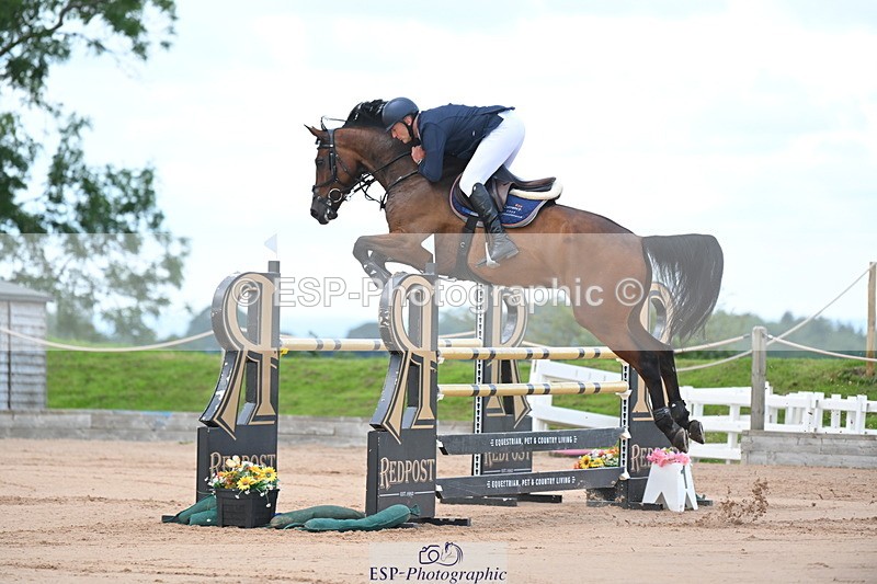 230721A-103719-05385 - Cls 6, 2 Star Medium 1.35m