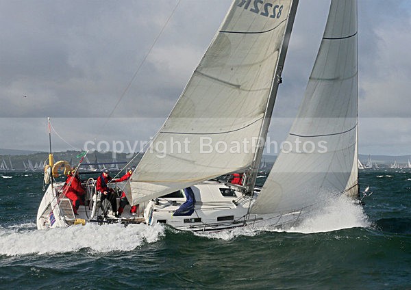 120630 GBR8222R WT7A1199 - ROUND THE ISLAND RACE - 30th June 2012