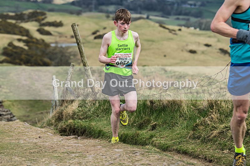 Helm Hill -405 - Kendal Winter League Helm Hill Fell Races (Under 13/15/17 & Seniors) Sunday 16th March 2025