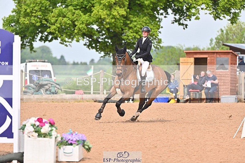260509-110809-01840 - Cls 26a Snr Foxhunter