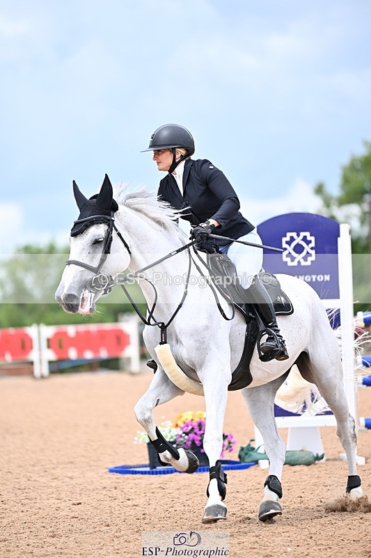 240726A-132722-01427 - Cls 3 Snr Foxhunter