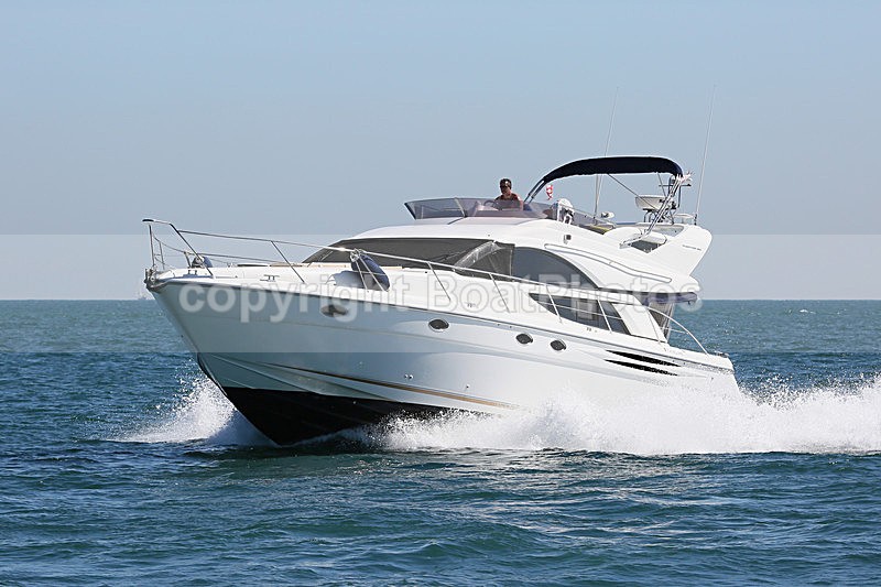 160830 FIFTY FIFTY - FAIRLINE PHANTOM Y92A8672 - Flybridge Cruisers