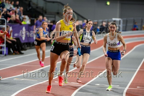 CEREL-925246 - Track Female Set Two