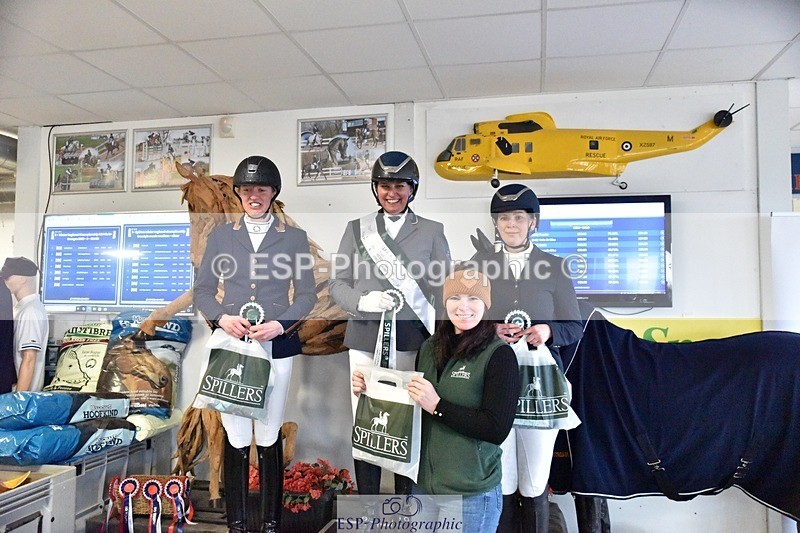 250214-130852-00362 - Freestyle Medium Silver Presentation