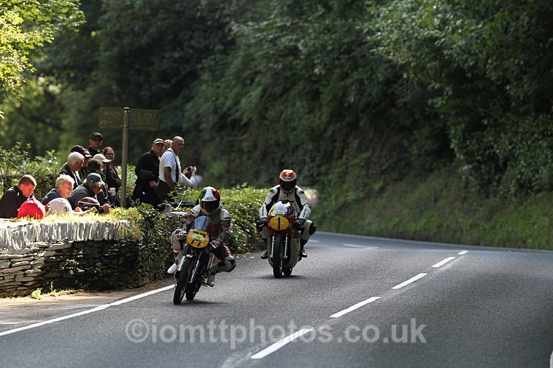 FOM_1261 - Classic TT Lap of honour