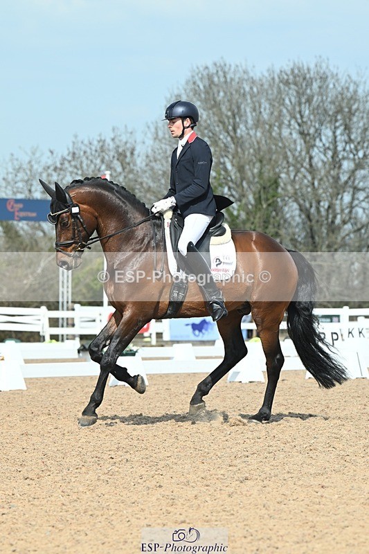 250403-104342-01578 - 048-Angus.Corrie-Deane-Maigret.VD.Watermolen