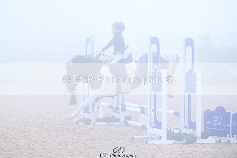 251115-092758-00306 - Cls 19 Clear Round 40cm