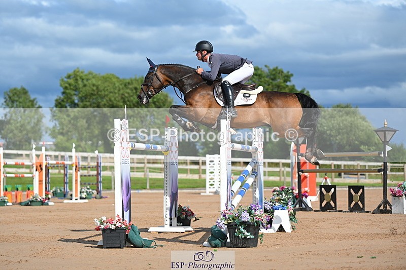 230721A-171320-08035 - Cls 10, 2 Star Big 1.45m Break to End