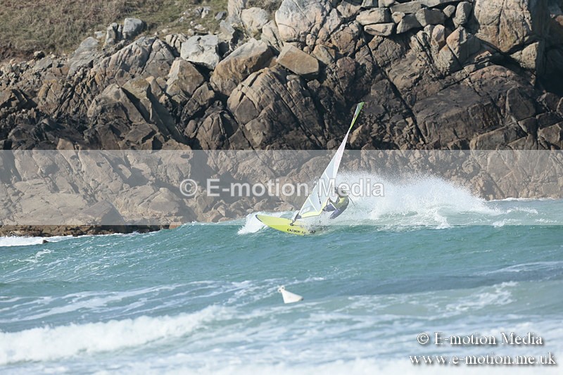 WS 020413-113 - Windsurfing
