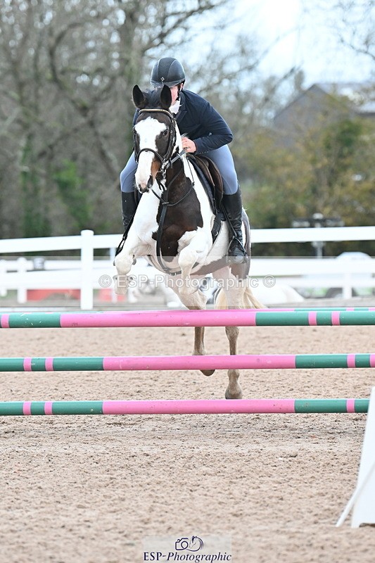 231119A-084318-04199 - Sun Cls 2 British Novice & 80cm Open