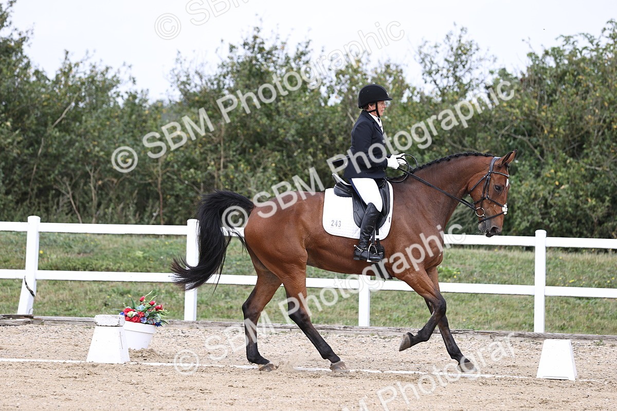 SBM_017523 - Class 14 - Novice 23 - 13.52-14.55