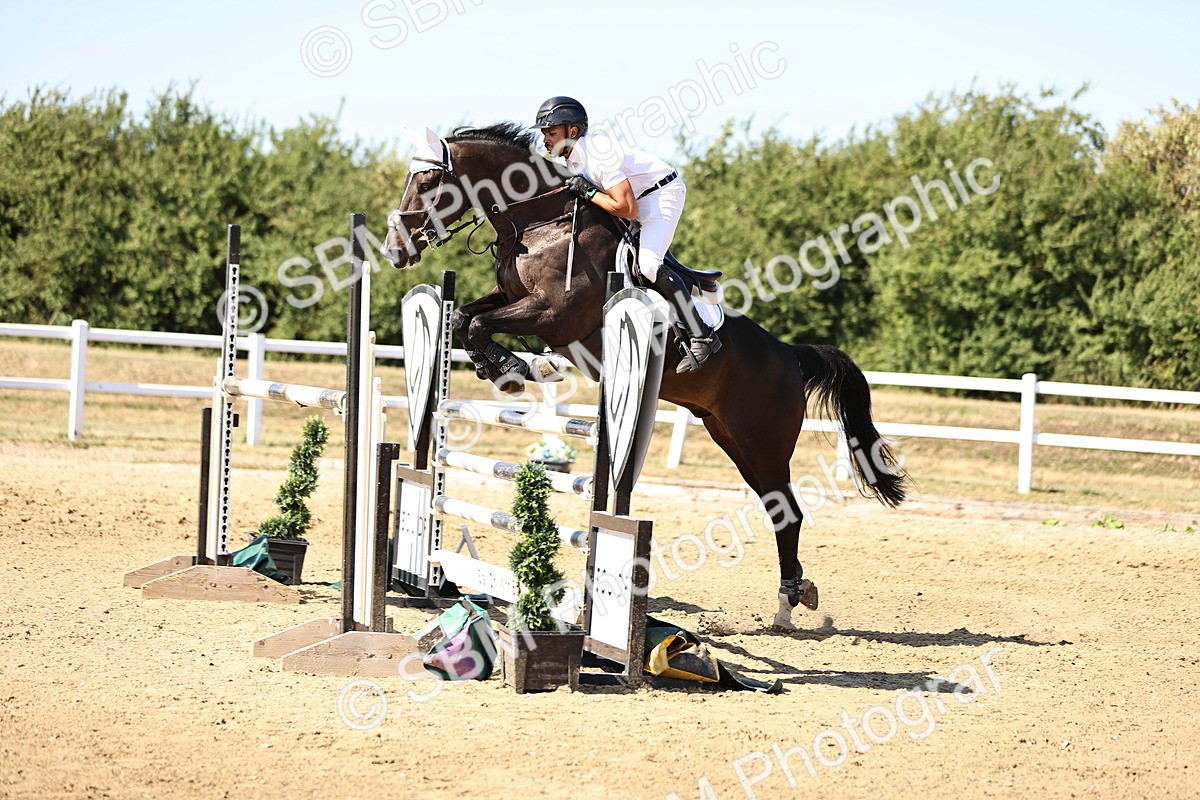 SBM_015555 - Class 16 - Senior foxhunter - 1.20m Open