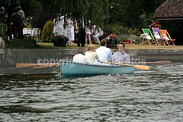 090704 BLUE ROWING BOAT IMG_0107 - HENLEY REGATTA  SATURDAY 4th JULY 2009