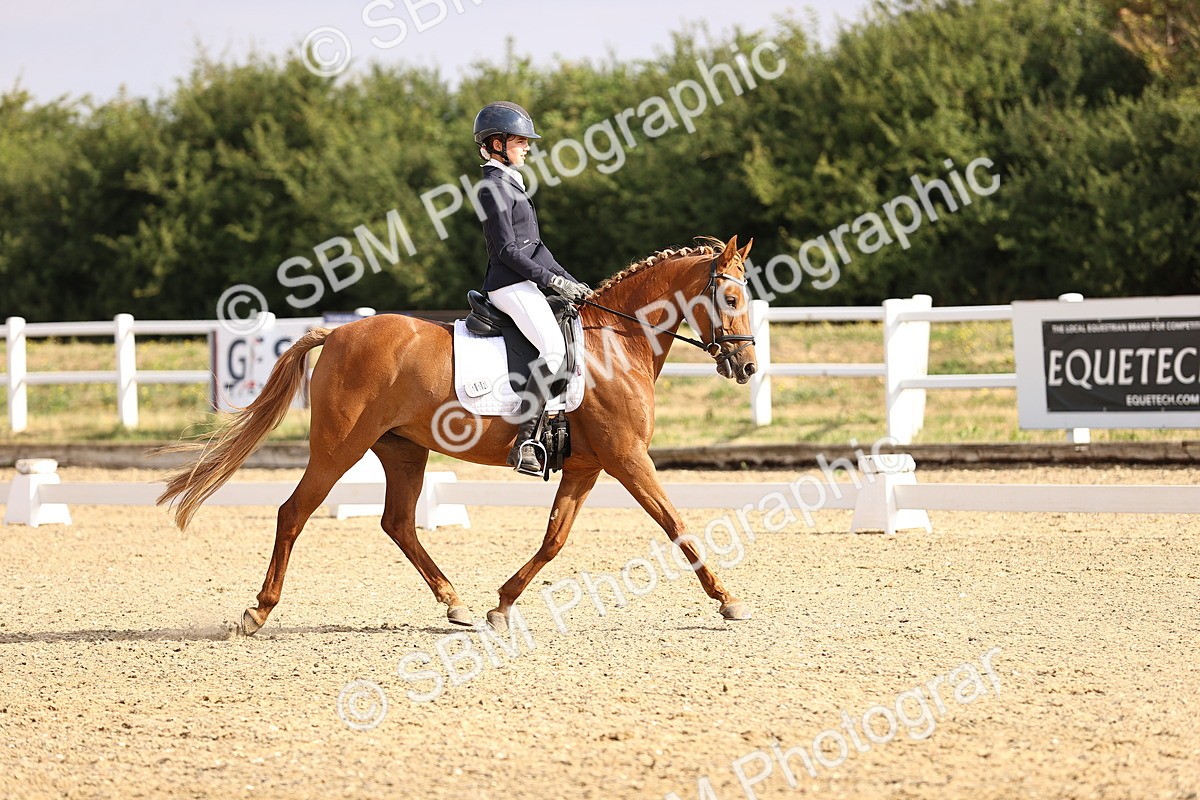 SBM_008483 - Novice 5 - 08.30-9.33