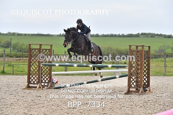 BPP_7334 - CLASS 9 FRI  Senior Newcomers/ 1.10m Open